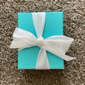 Tiffany’s box with dust bag and ribbon